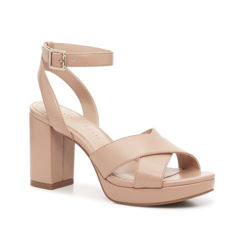 Kelly & Katie Hanniah Platform Sandal - Nude Pink